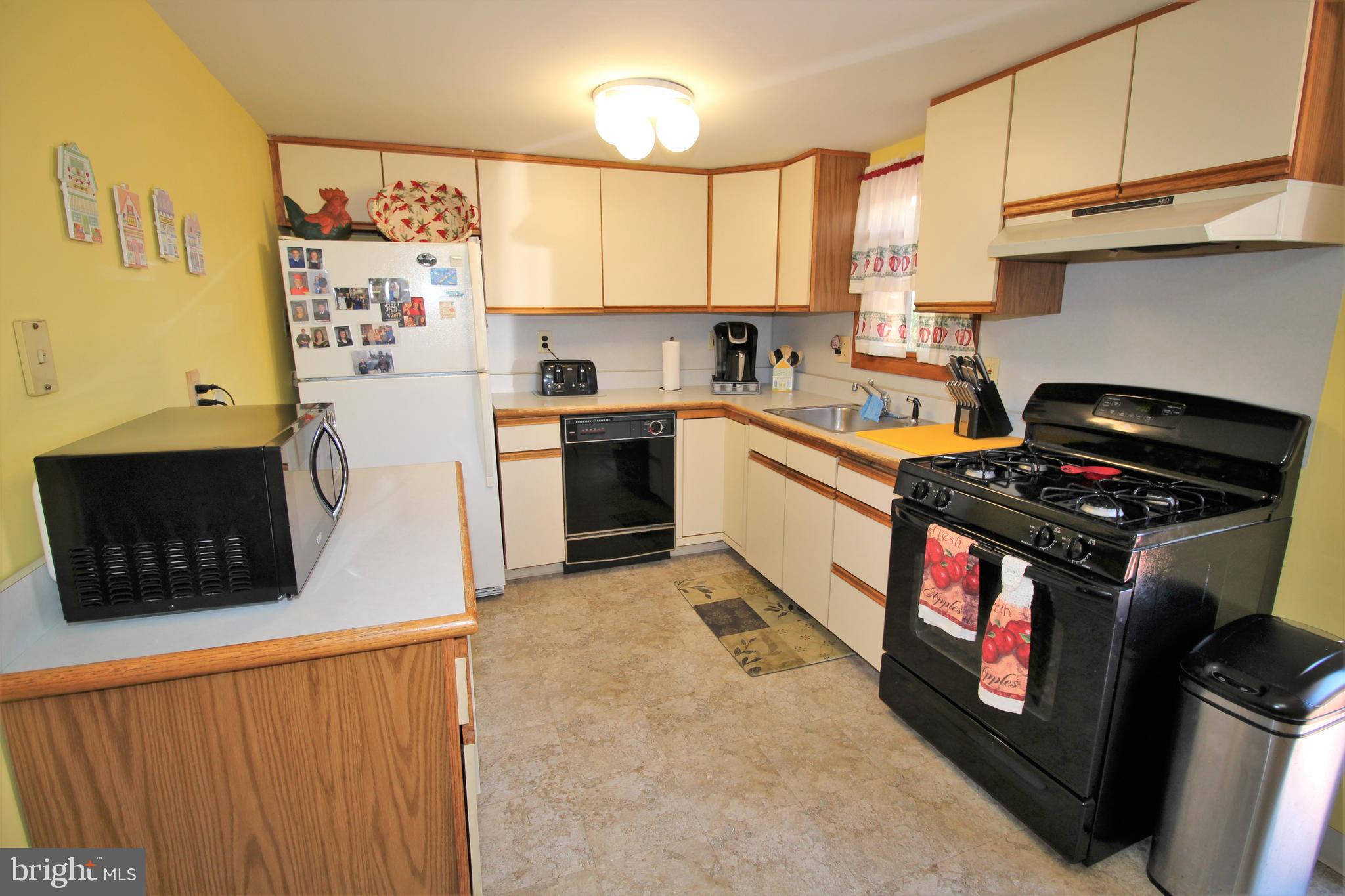9105 Ryerson Road Philadelphia, PA 19114 - Photo 8 of 25 Gallery Image 8
