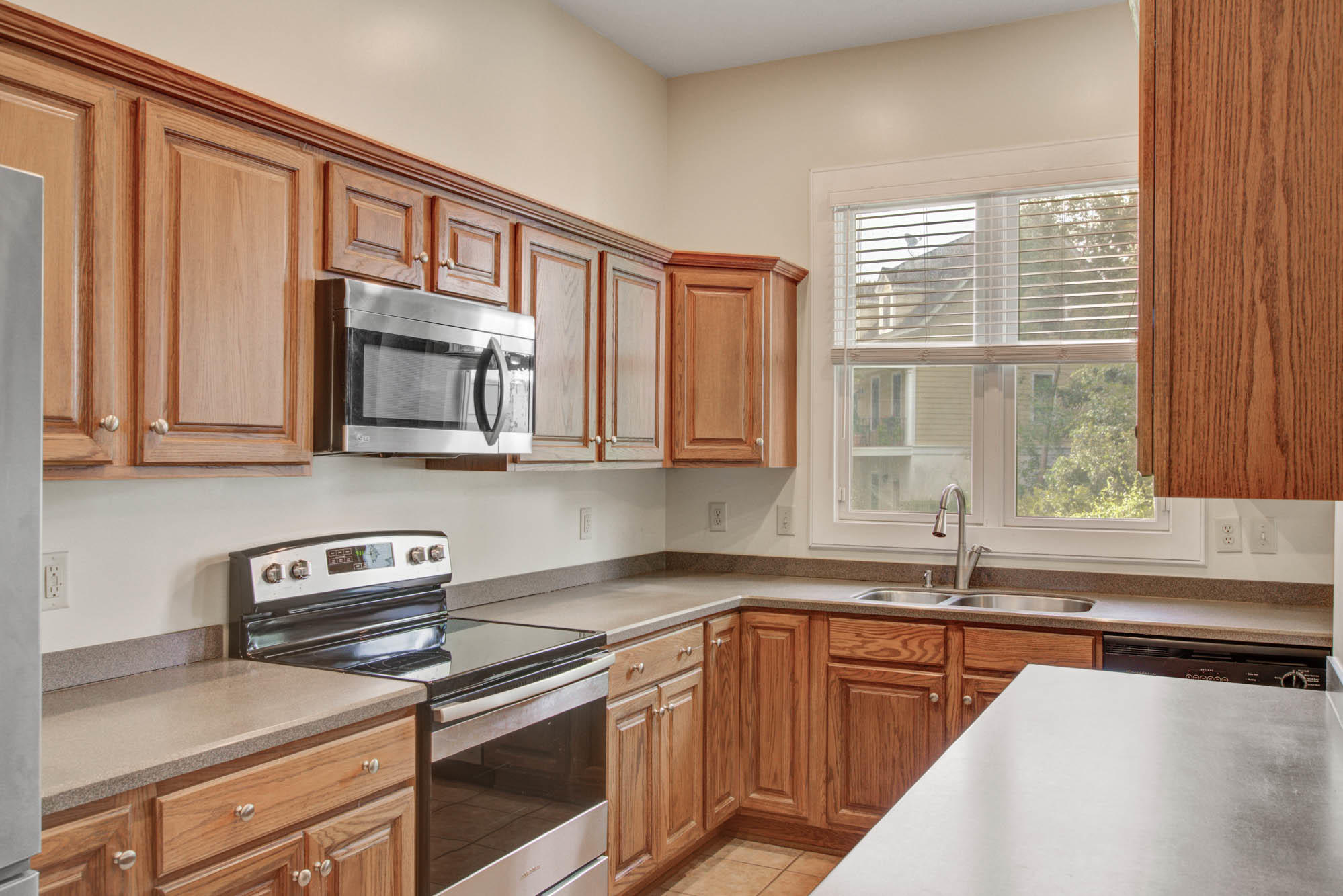 1163 Quick Rabbit Loop Charleston, SC 29414 - Photo 14 of 37 Kitchen