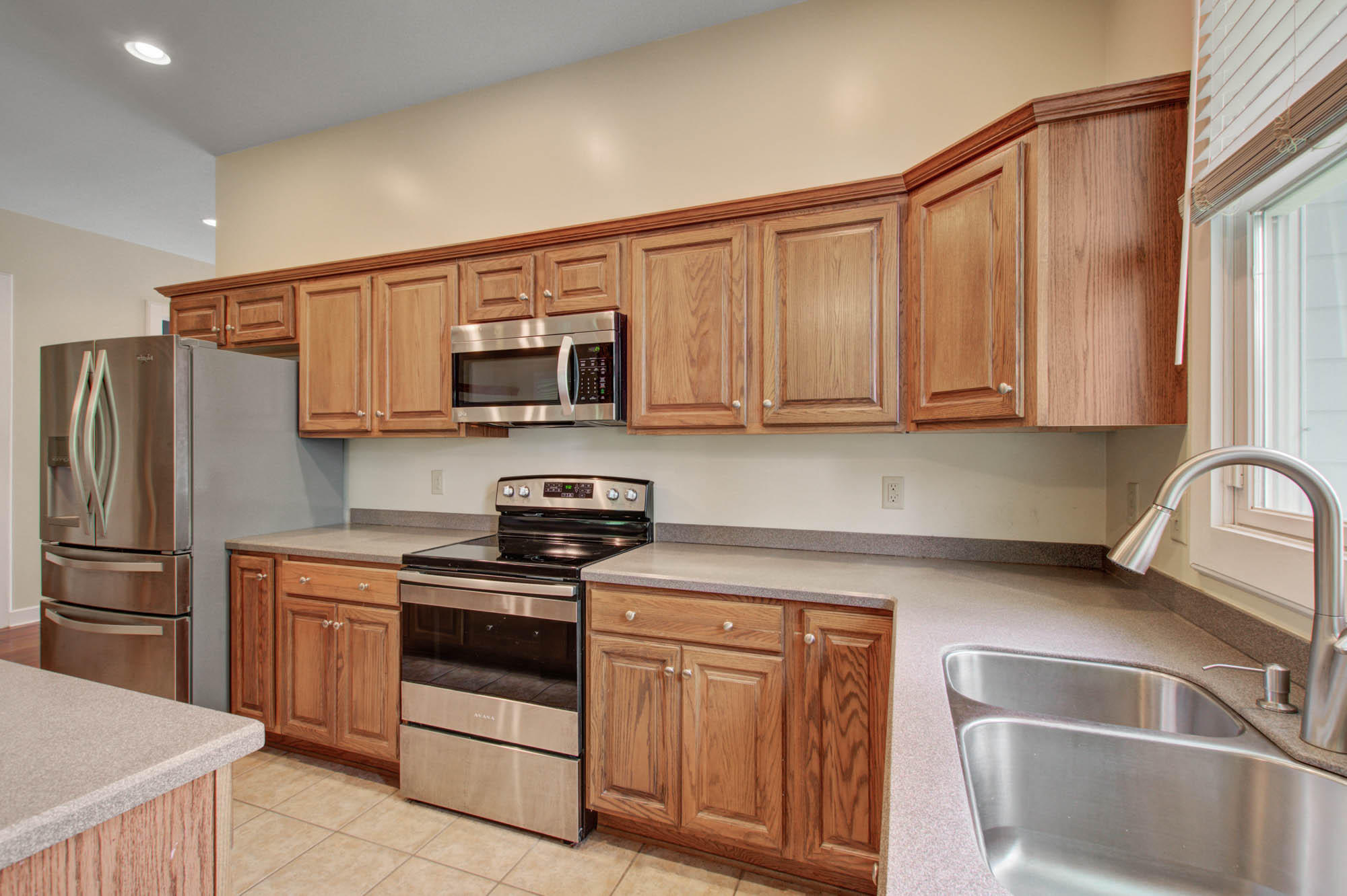 1163 Quick Rabbit Loop Charleston, SC 29414 - Photo 15 of 37 Kitchen