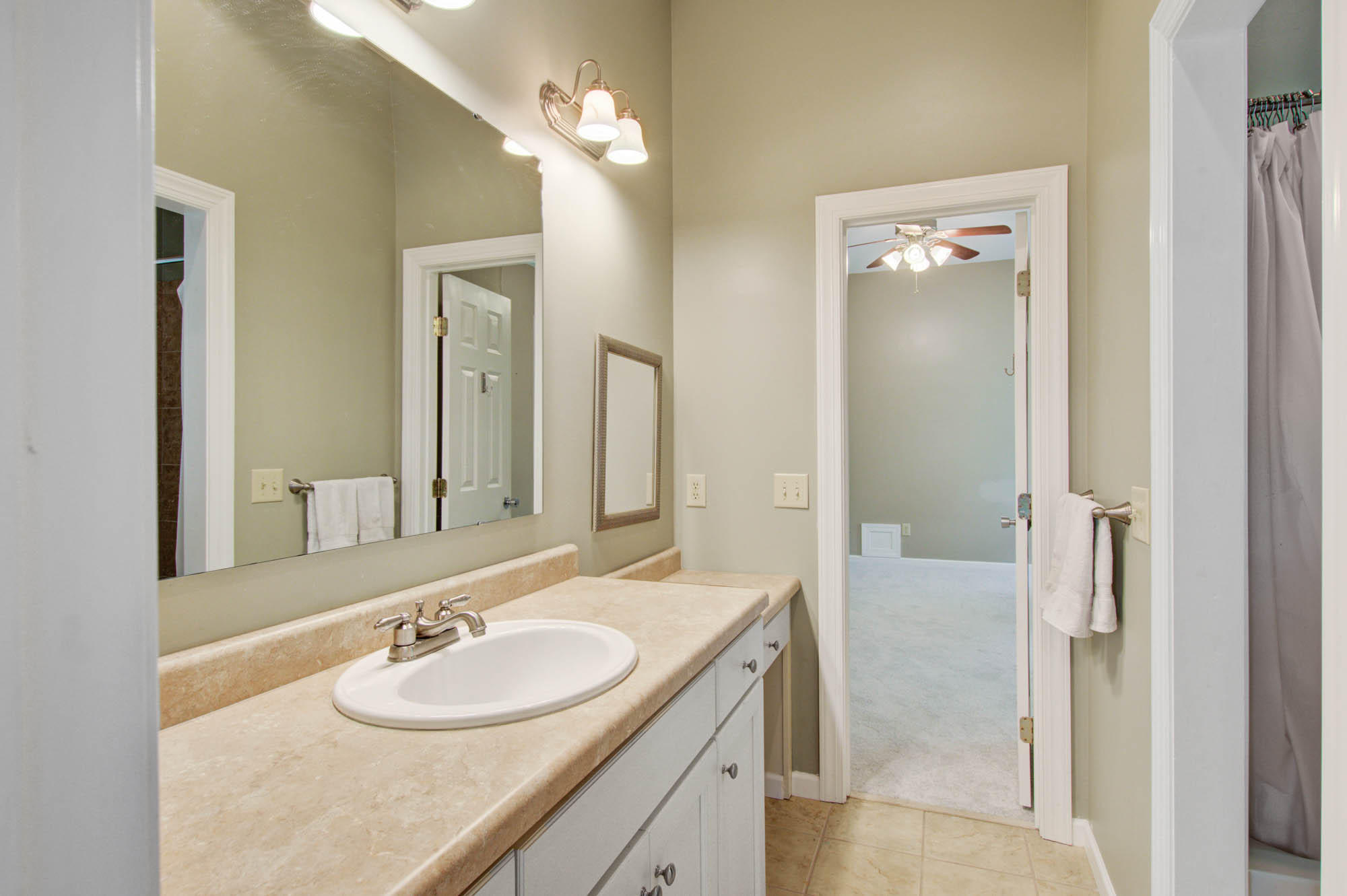1163 Quick Rabbit Loop Charleston, SC 29414 - Photo 23 of 37 Jack & Jill style bath