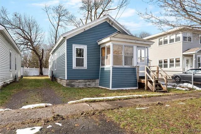 $110,000 | 205 McCool Avenue, De Witt, NY 13057