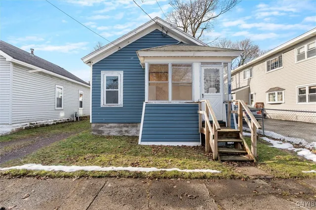 $110,000 | 205 McCool Avenue, De Witt, NY 13057