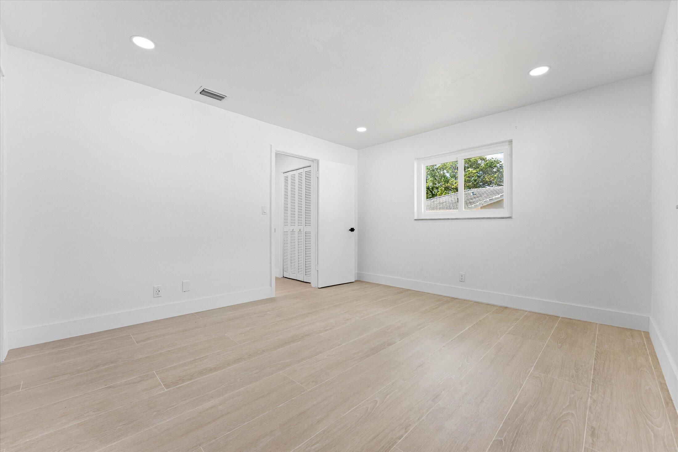 1540 Northwest 10th Street Boca Raton, FL 33486 - Photo 22 of 34 22-1540 NW 10th St, Boca Raton-18