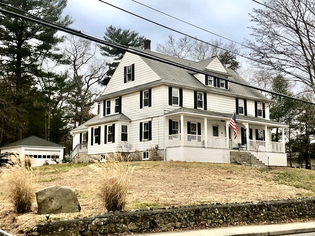 34 Rivulet Street Uxbridge, MA 01569 - Photo 1 of 38 Gallery Image 1