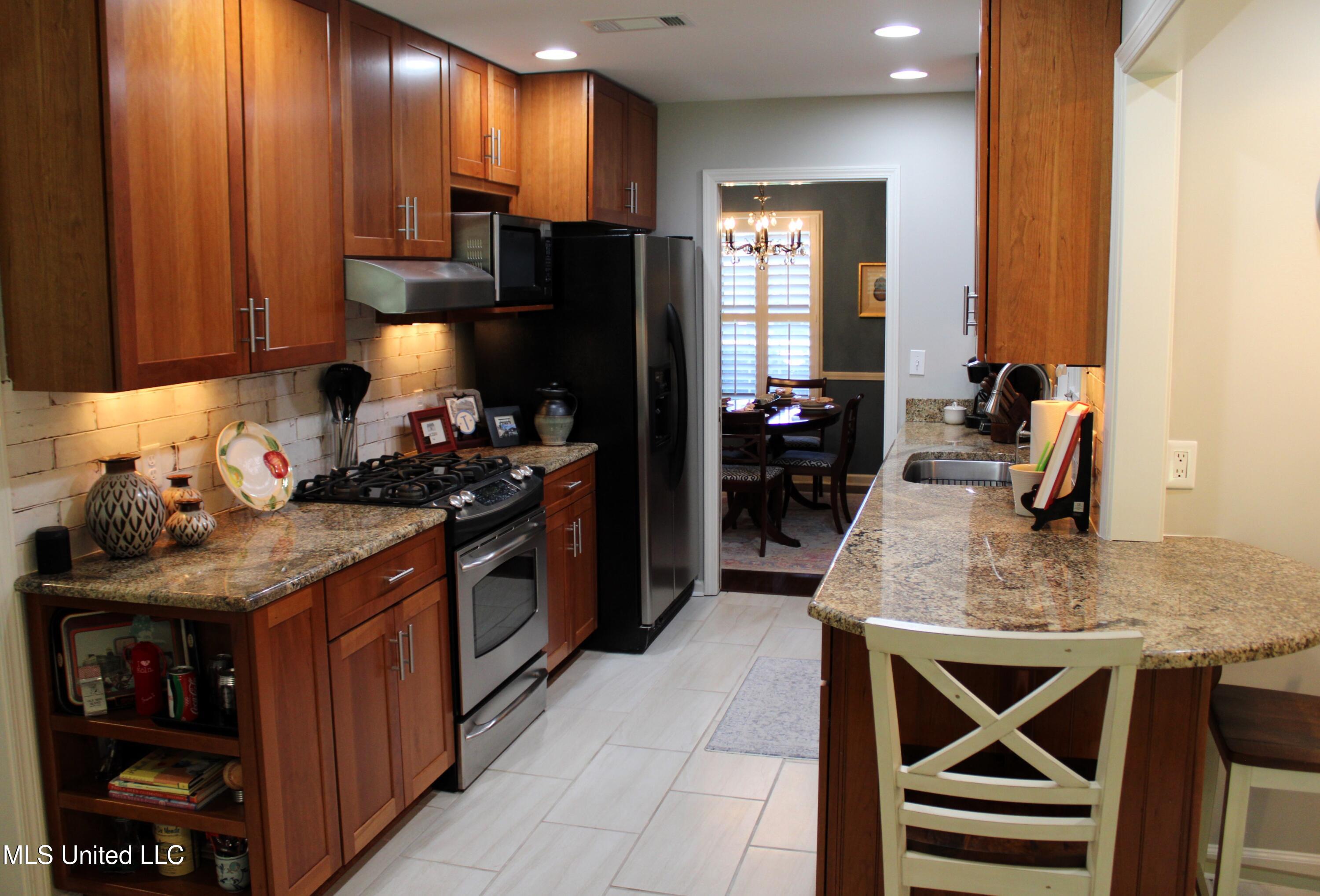 6476 Dresden Street Olive Branch, MS 38654 - Photo 12 of 28 Kitchen