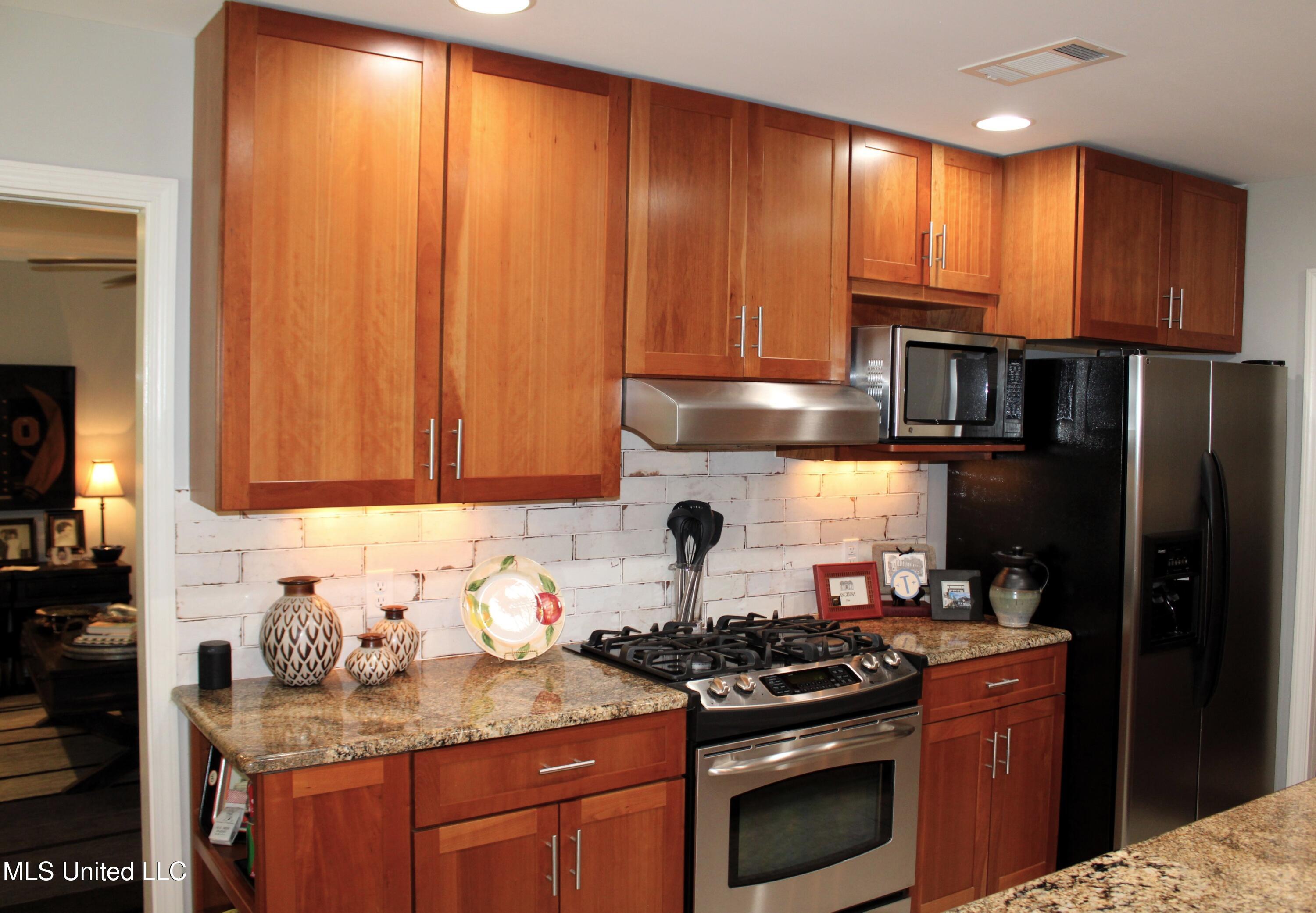 6476 Dresden Street Olive Branch, MS 38654 - Photo 13 of 28 Kitchen