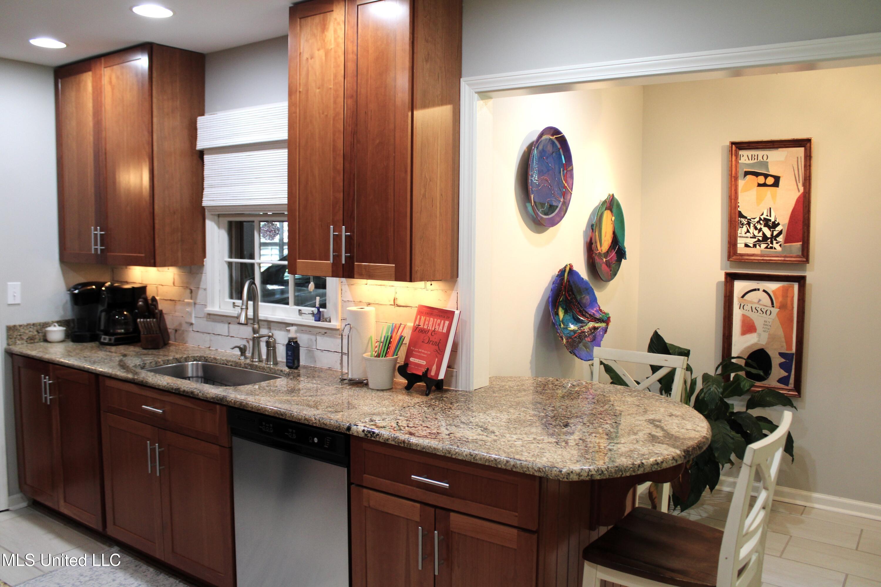 6476 Dresden Street Olive Branch, MS 38654 - Photo 14 of 28 Kitchen