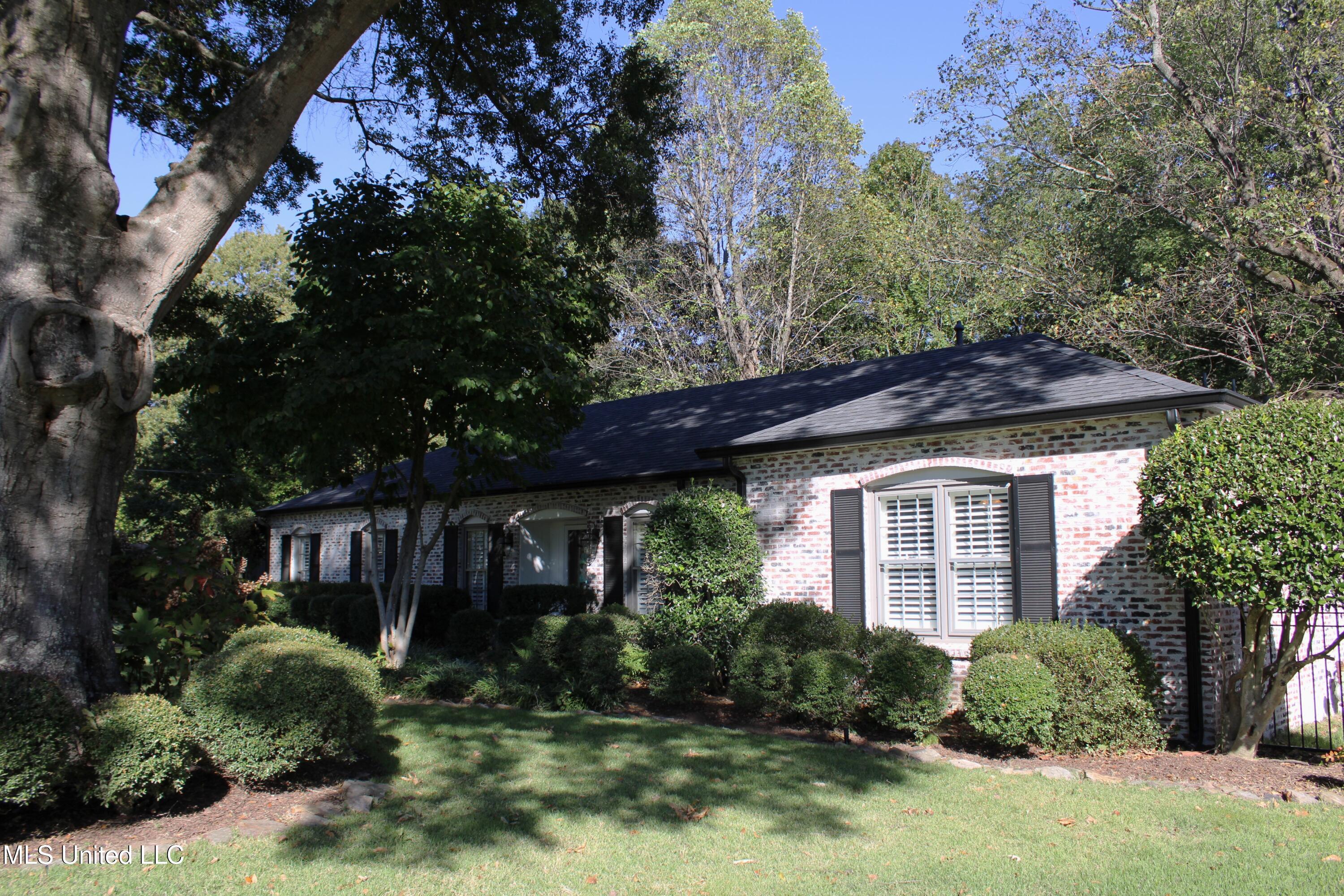 6476 Dresden Street Olive Branch, MS 38654 - Photo 2 of 28 Front of Home