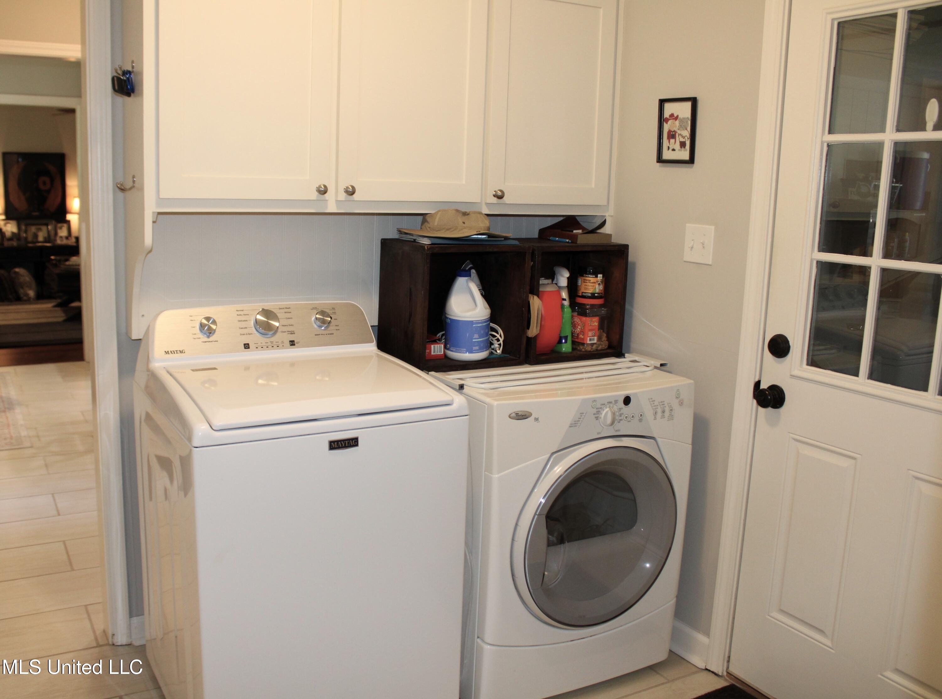 6476 Dresden Street Olive Branch, MS 38654 - Photo 24 of 28 Laundry Room