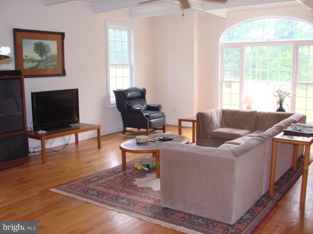1535 Wakeman Mill Road Front Royal, VA 22630 - Photo 12 of 30 Living Room