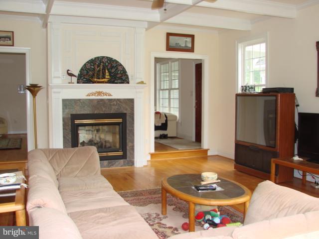 1535 Wakeman Mill Road Front Royal, VA 22630 - Photo 24 of 30 Living Room