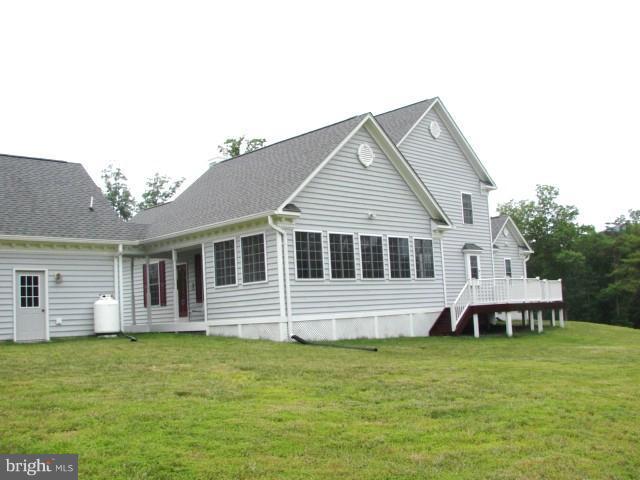 1535 Wakeman Mill Road Front Royal, VA 22630 - Photo 5 of 30 Exterior (Rear)