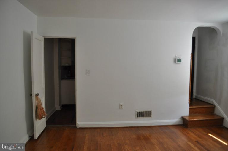 1654 Mussula Road Towson, MD 21286 - Photo 1 of 22 Living Room