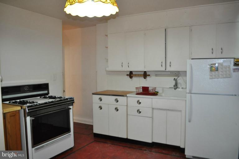1654 Mussula Road Towson, MD 21286 - Photo 4 of 22 Kitchen