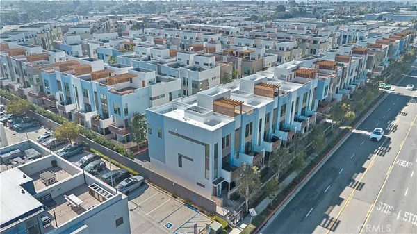 $1,348,000 | 645 West 17th Street, Costa Mesa, CA 92627