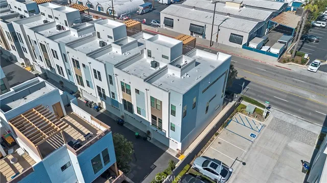 $1,385,000 | 645 West 17th Street, Costa Mesa, CA 92627