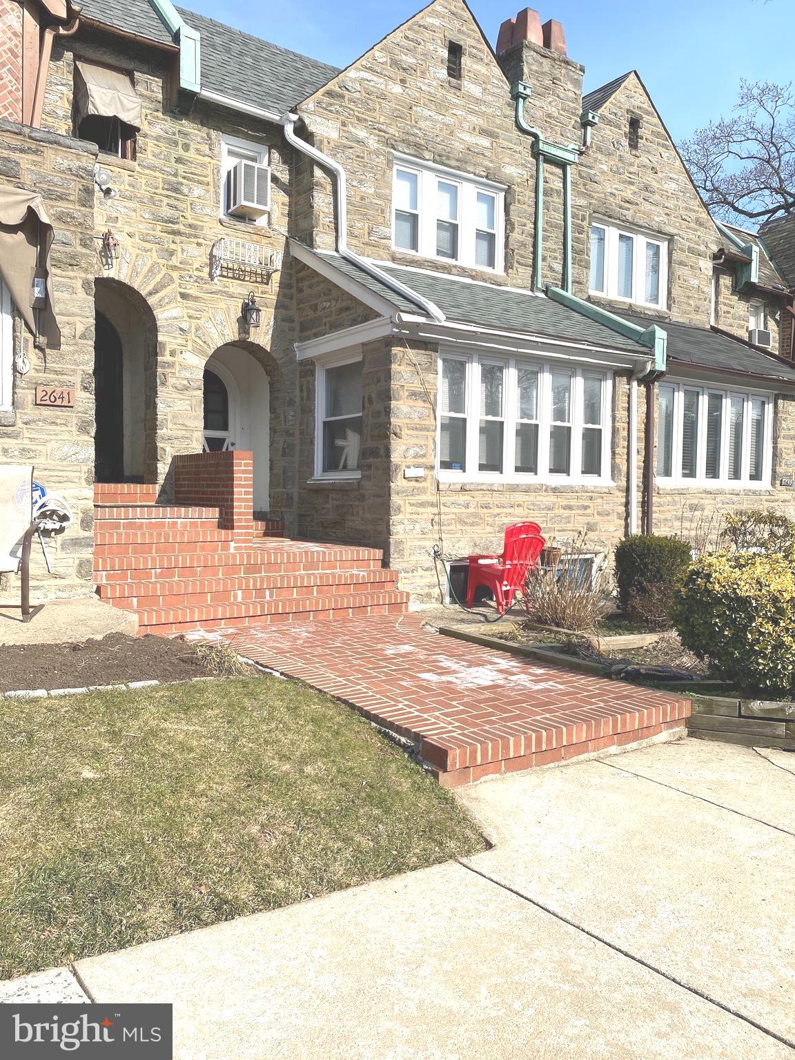 2649 Lenape Road Philadelphia, PA 19131 - Photo 2 of 20 Gallery Image 2