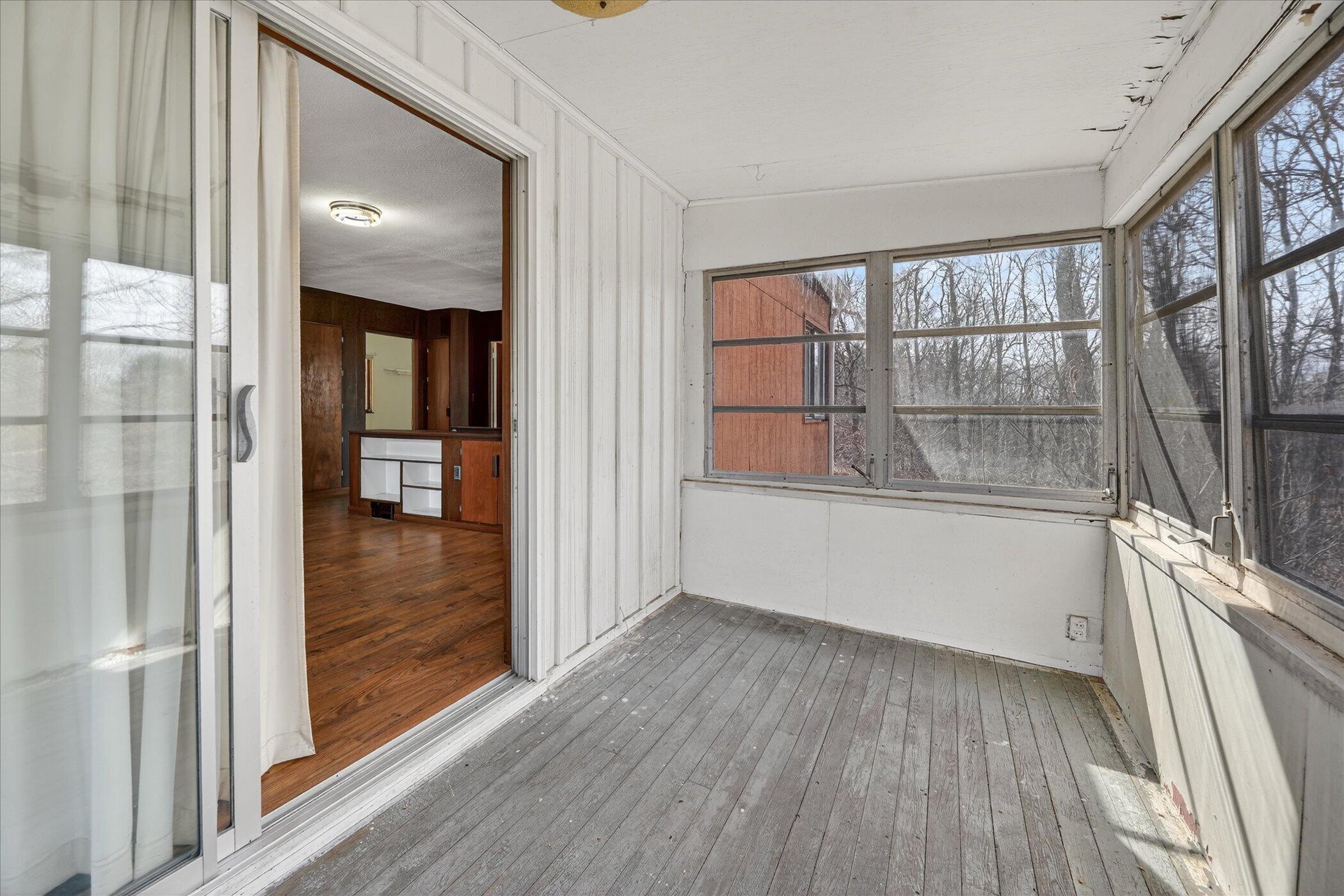 7091 Ann Arbor Road Jackson, MI 49201 - Photo 19 of 61 21-7091-Ann-Arbor-Rd-WindowStill - Copy
