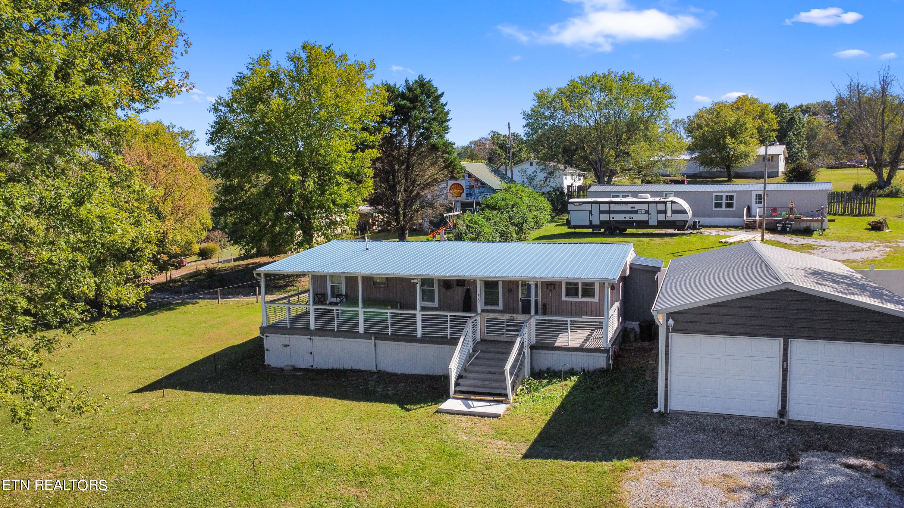 128 Davis Road La Follette, TN 37766 - Photo 40 of 51 dji_fly_20241008_145630_438_172841397628