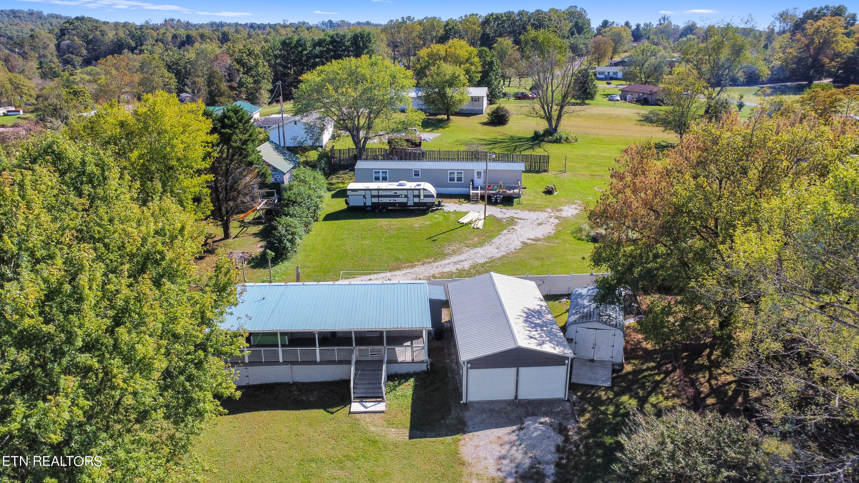 128 Davis Road La Follette, TN 37766 - Photo 42 of 51 dji_fly_20241008_145646_440_172841395372