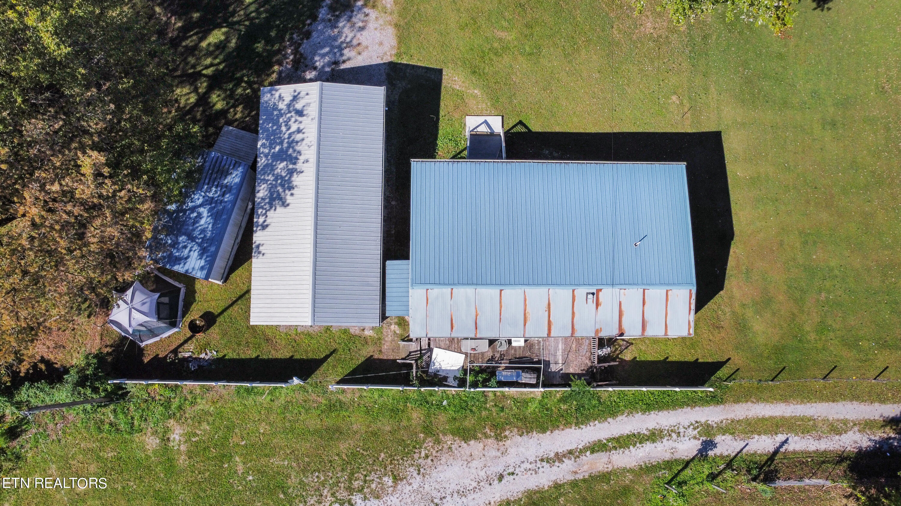 128 Davis Road La Follette, TN 37766 - Photo 50 of 51 dji_fly_20241008_145728_442_172841391998