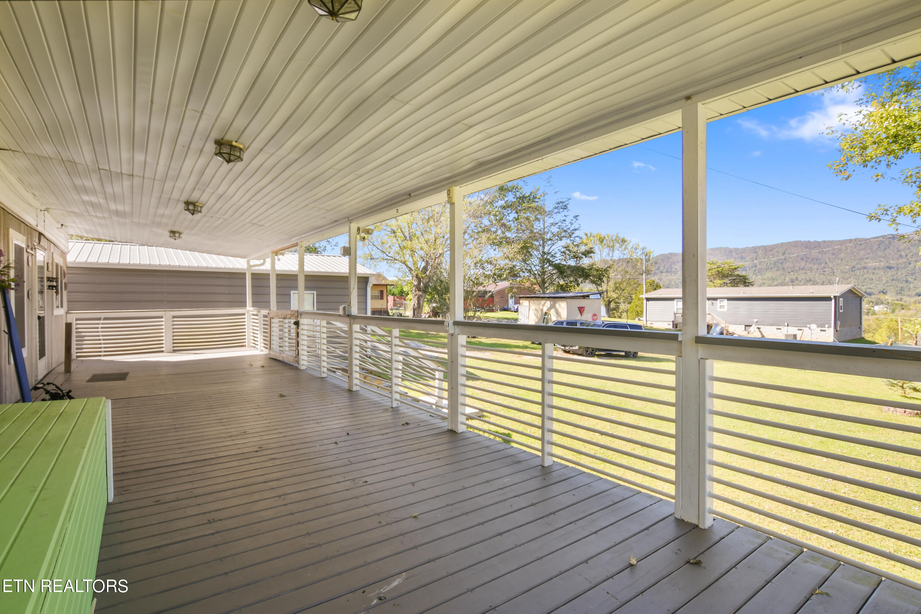 128 Davis Road La Follette, TN 37766 - Photo 5 of 51 DSC_2071