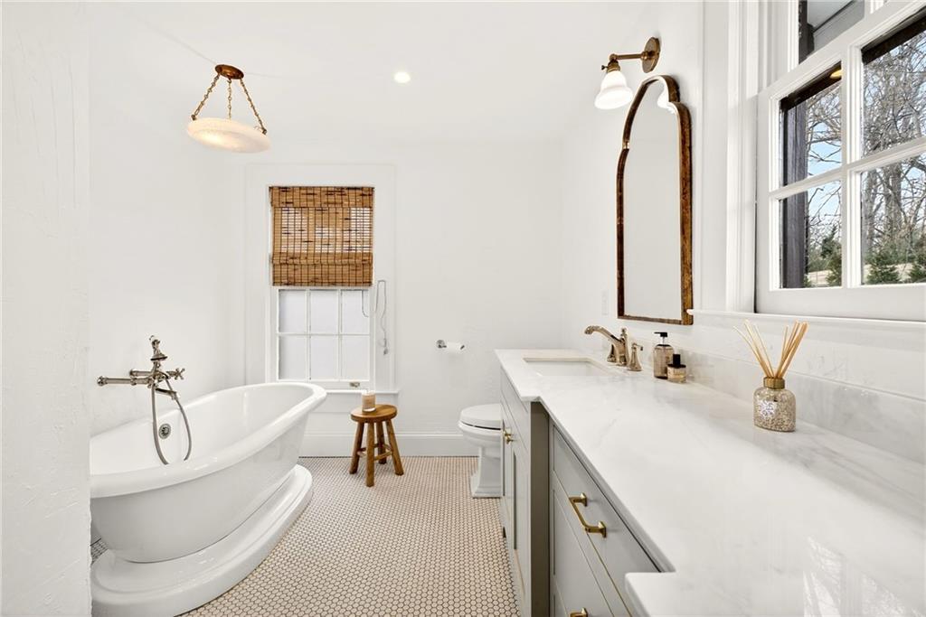 1031 Reeder Circle Northeast Atlanta, GA 30306 - Photo 38 of 58