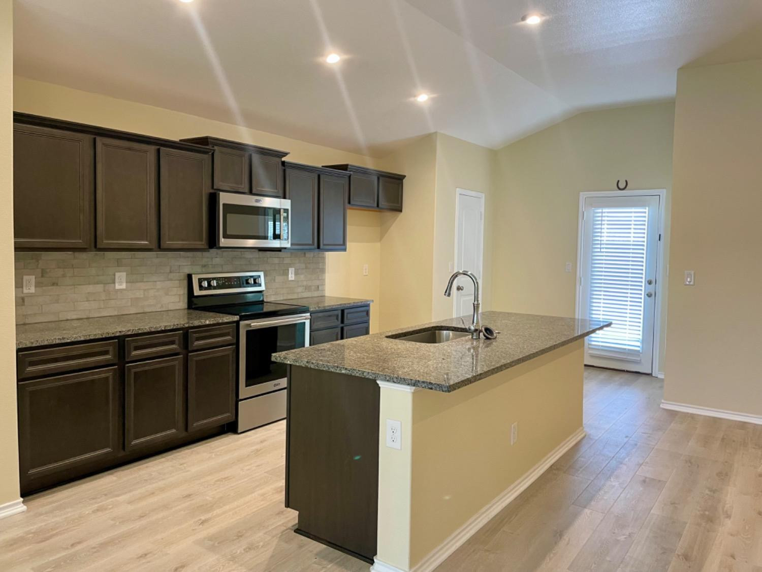 7510 102nd Street Lubbock, TX 79424 - Photo 3 of 11 Photo 3