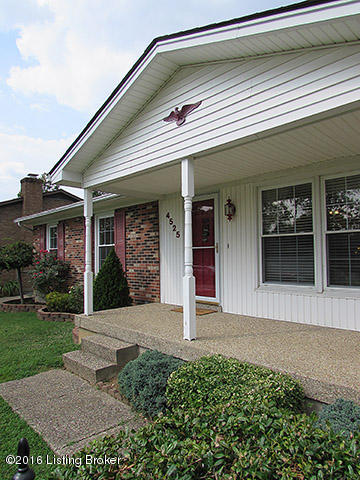 4525 Sandhill Road Louisville, KY 40219 - Photo 2 of 28 IMG_0702