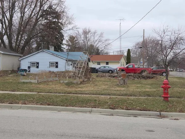 $105,000 | 245 West Plymouth Street, Jefferson, WI 53549