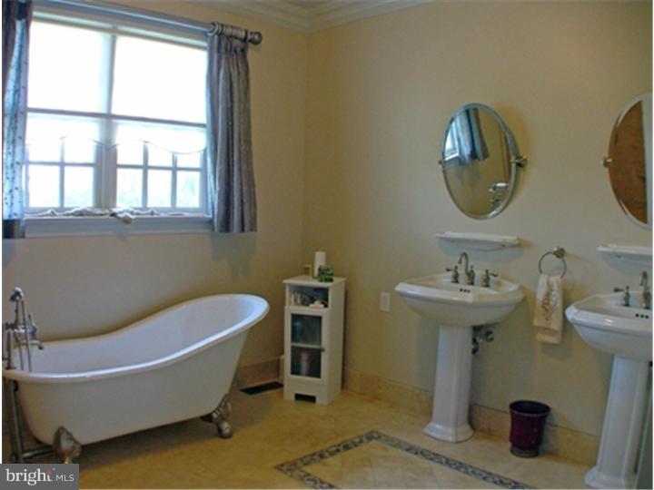 420 Scott Road Pipersville, PA 18947 - Photo 7 of 20 Gallery Image 7