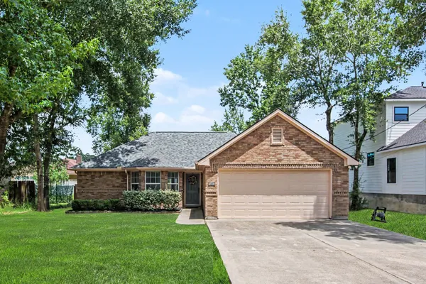 $1,695 | 10718 Fairview Drive, Conroe, TX 77385