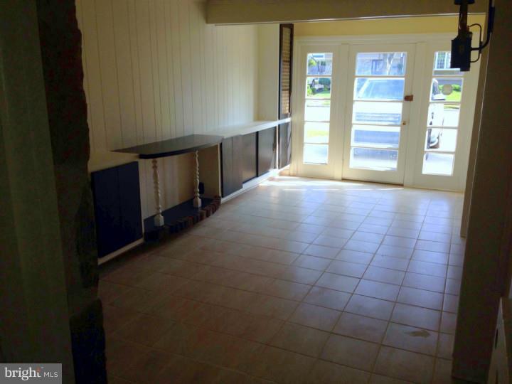 9710 Glenhope Road Philadelphia, PA 19115 - Photo 14 of 15