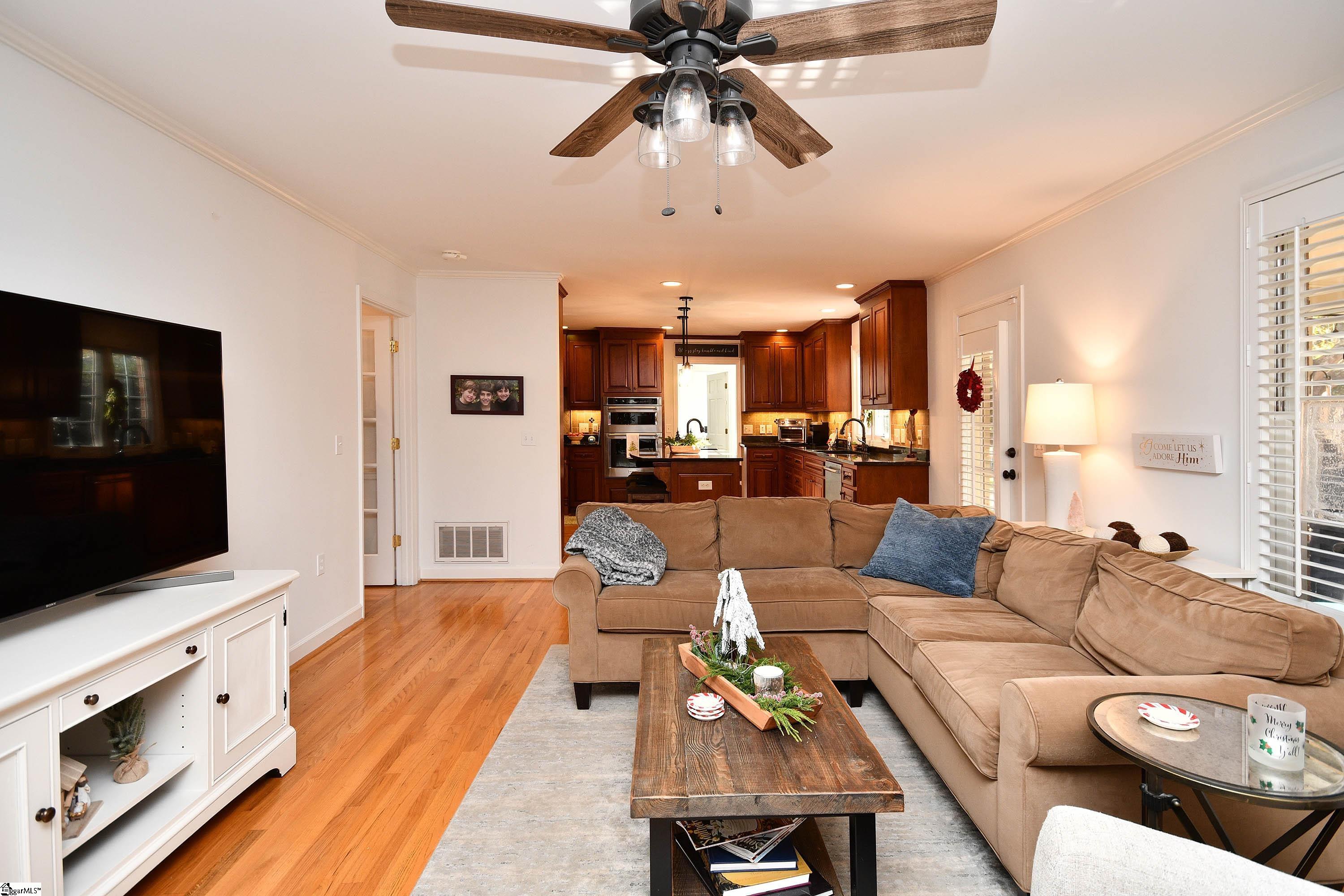 308 South Wingfield Road Greer, SC 29650 - Photo 9 of 42 Gallery Image 9