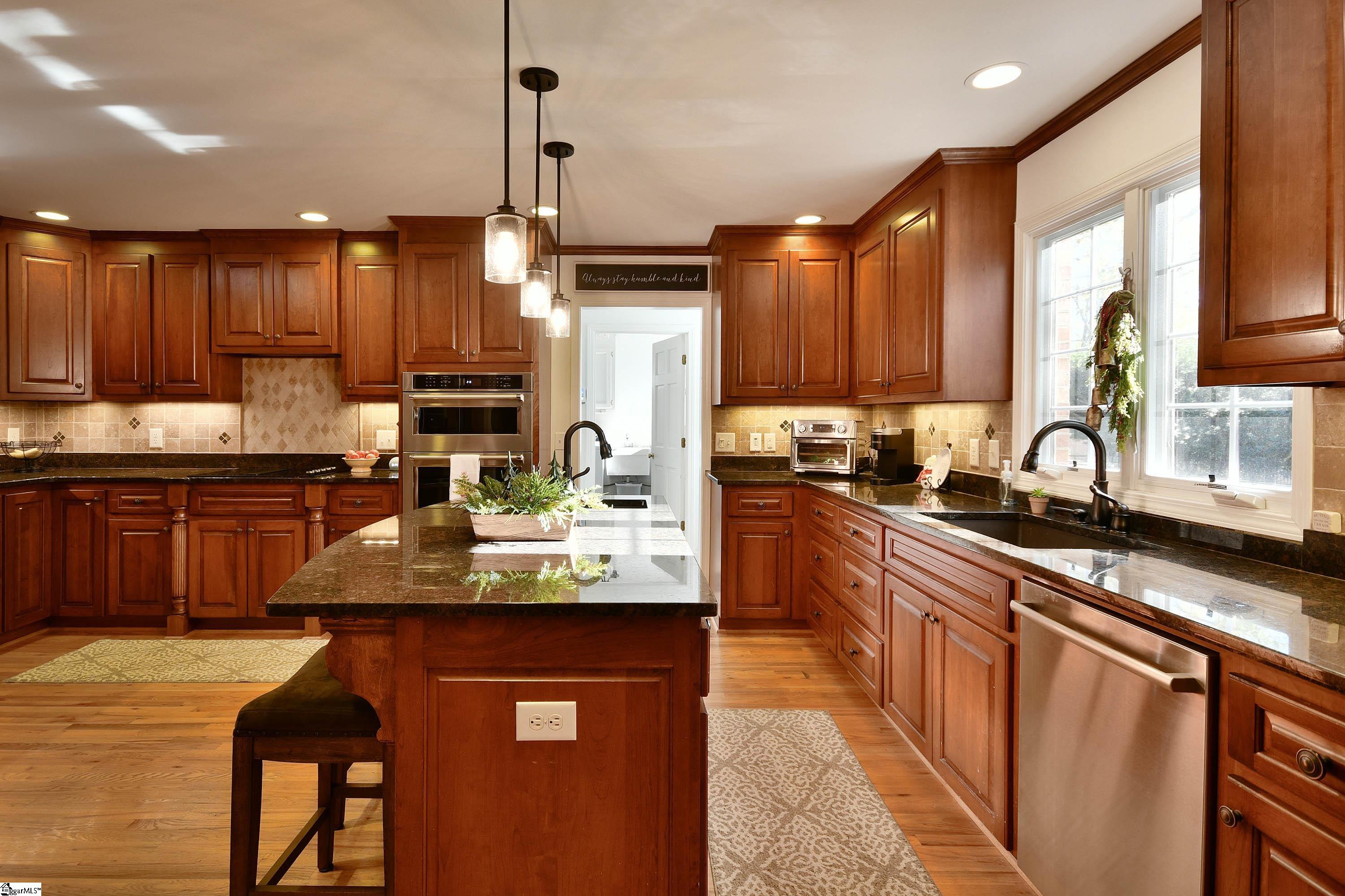 308 South Wingfield Road Greer, SC 29650 - Photo 10 of 42 Gallery Image 10