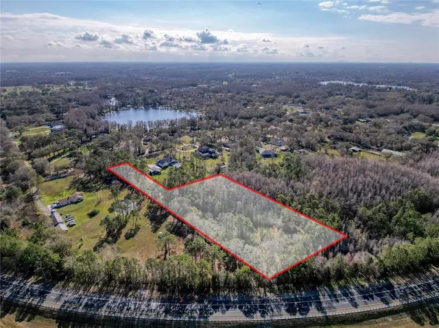 $250,000 | 6034 Lakeside Drive, Lutz, FL 33558