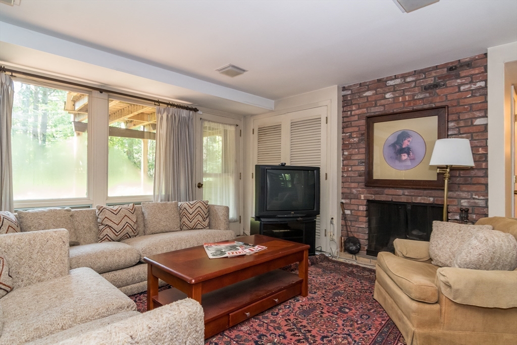 195 Thayer Farm Road Attleboro, MA 02703 - Photo 20 of 26 Gallery Image 20
