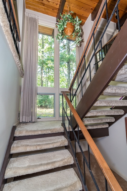 195 Thayer Farm Road Attleboro, MA 02703 - Photo 9 of 26 Gallery Image 9