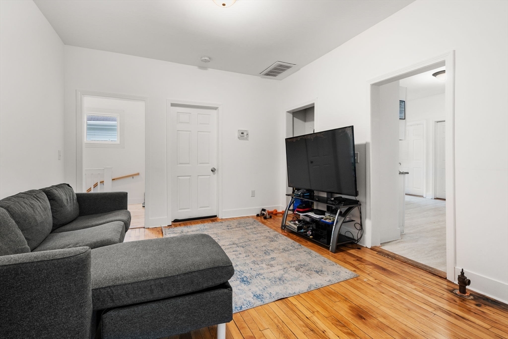 252 Shaw Street Lowell, MA 01851 - Photo 8 of 27