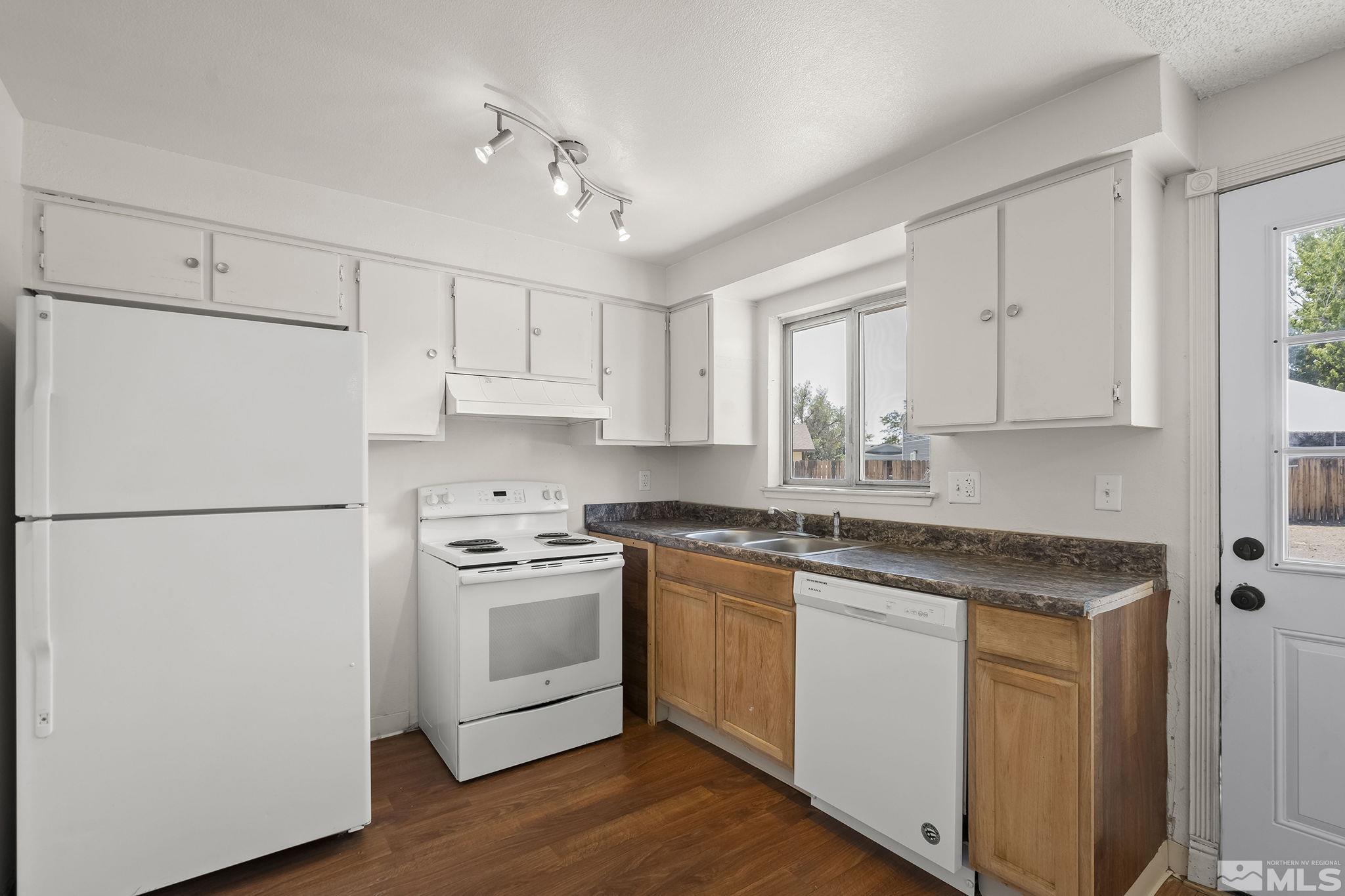 302 River Boat Road Dayton, NV 89403 - Photo 9 of 22 Photo 9