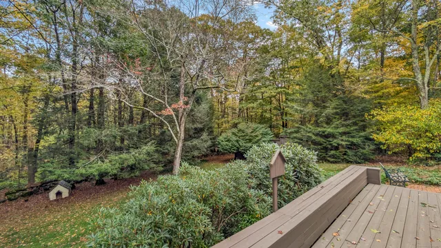 $649,900 | 72 Carriage Drive, Middlebury, CT 06762