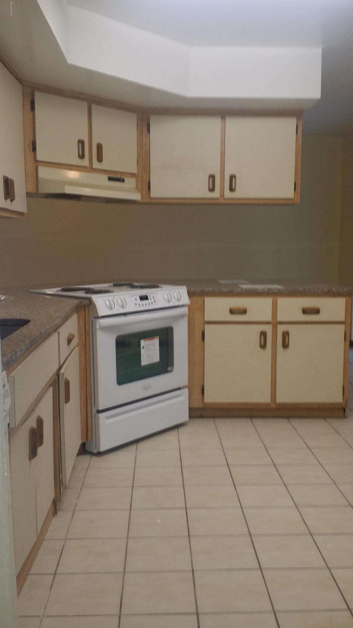 985 Northeast Ripley Palm Bay, FL 32907 - Photo 5 of 26 20150616_093941