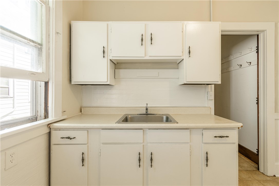 760 Harvard Street Rochester, NY 14610 - Photo 9 of 20 Gallery Image 9