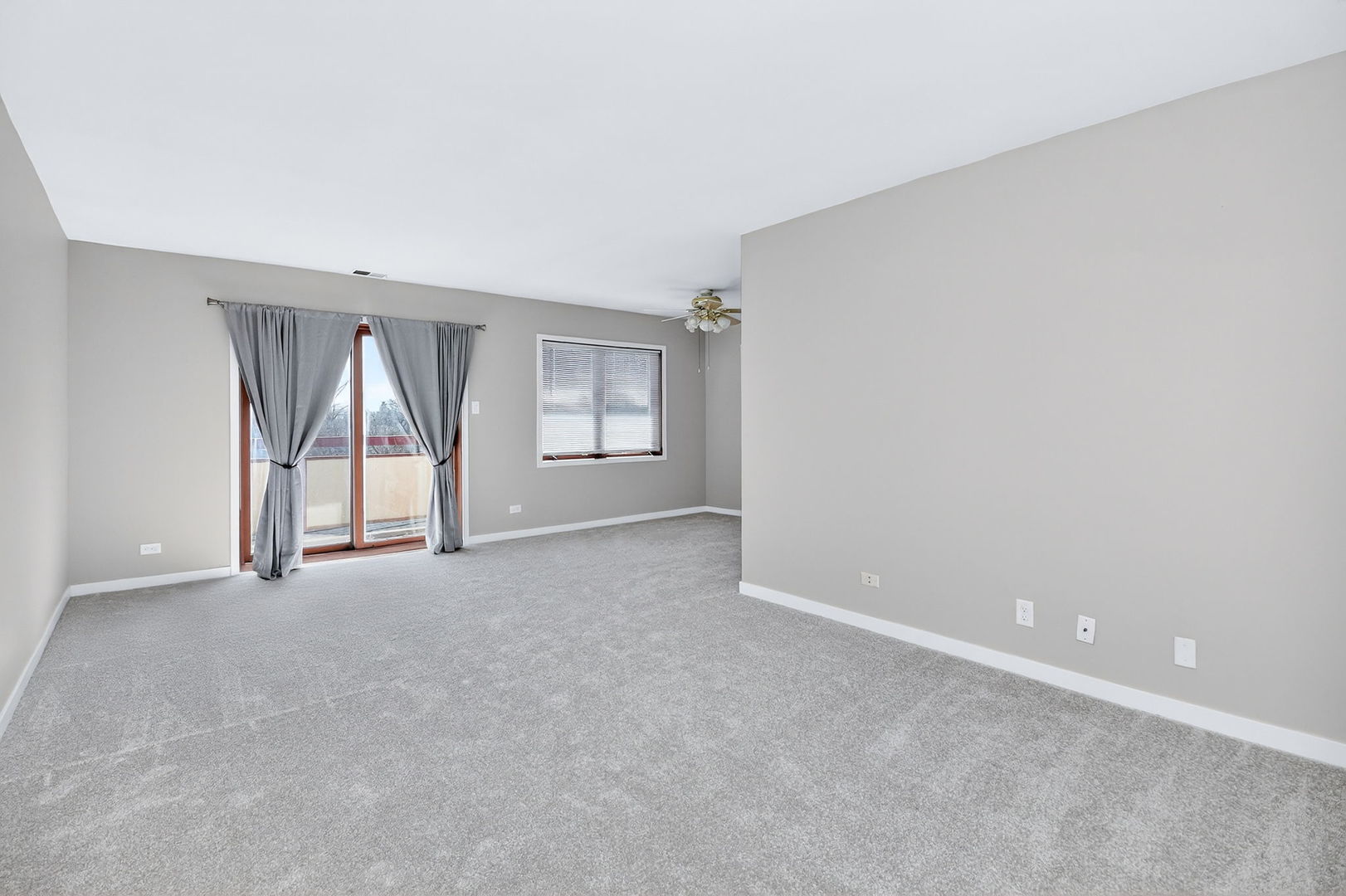 6441 West Pershing Road, Unit 305 Stickney, IL 60402 - Photo 2 of 17