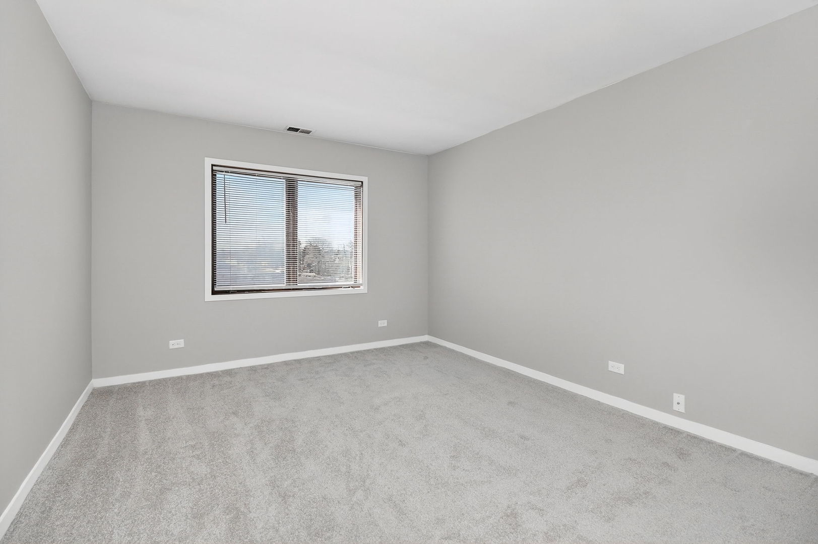 6441 West Pershing Road, Unit 305 Stickney, IL 60402 - Photo 9 of 17