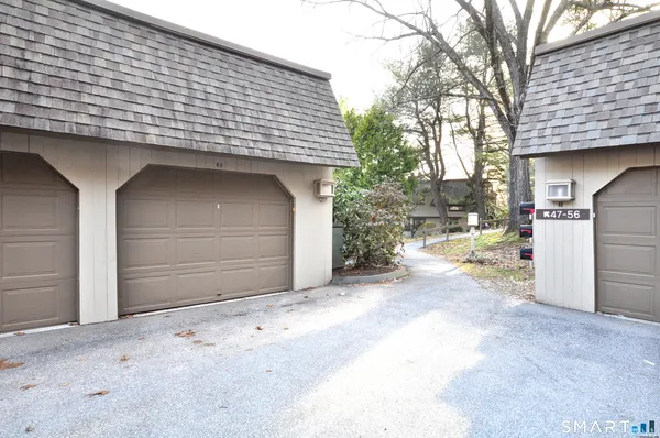 $359,900 | 48 Great Meadow Lane, Unit 48, Farmington, CT 06001