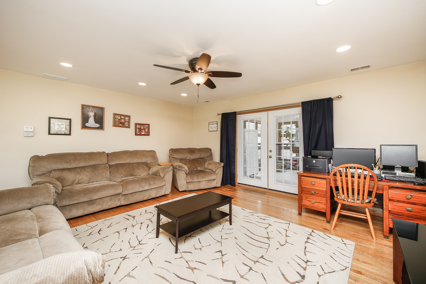 706 South Gables Boulevard Wheaton, IL 60189 - Photo 6 of 25