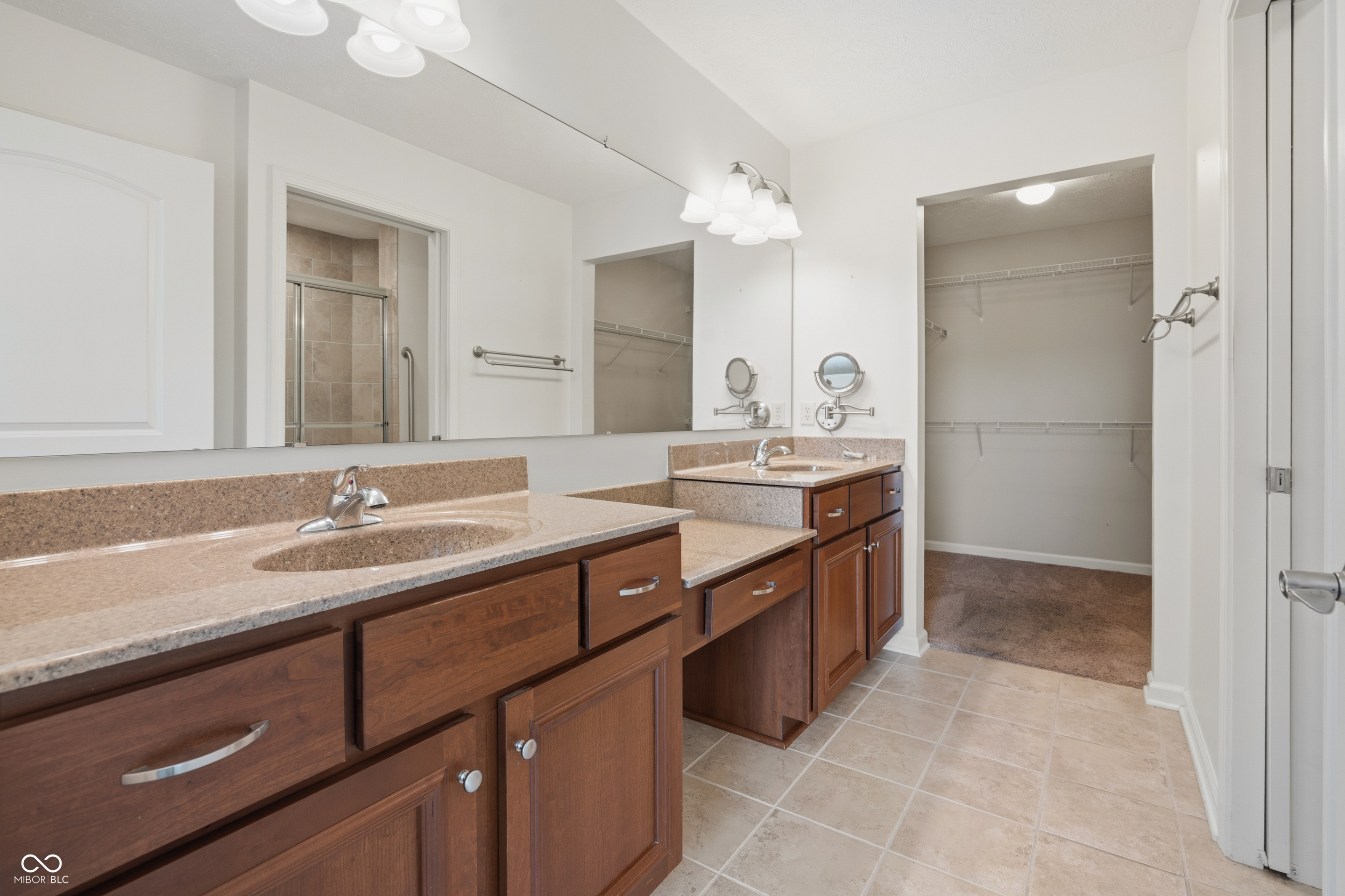 1067 Distinctive Way Greenfield, IN 46140 - Photo 13 of 25