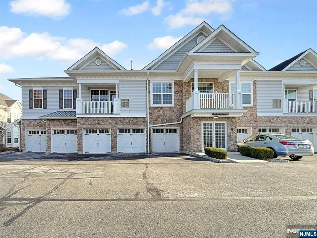$799,900 | 83 Brownstone Road, Clifton, NJ 07013