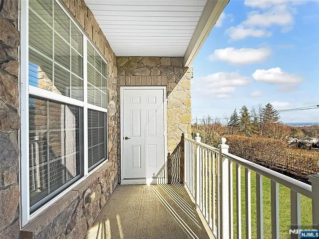 $799,900 | 83 Brownstone Road, Clifton, NJ 07013